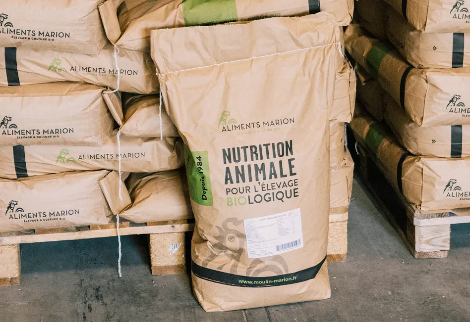 Sac d'aliments Marion pour la nutrition animale de l'élevage biologique